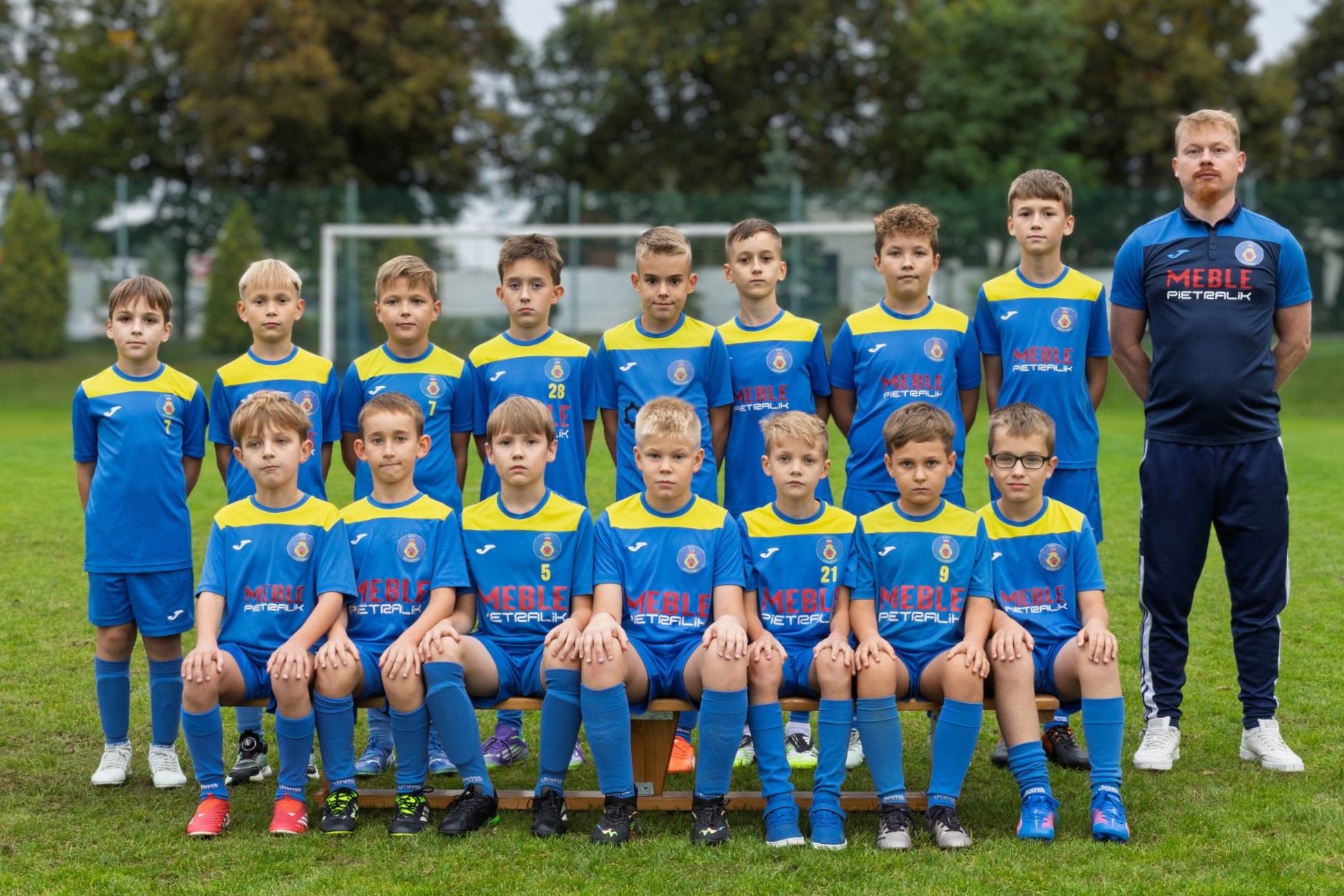 U23